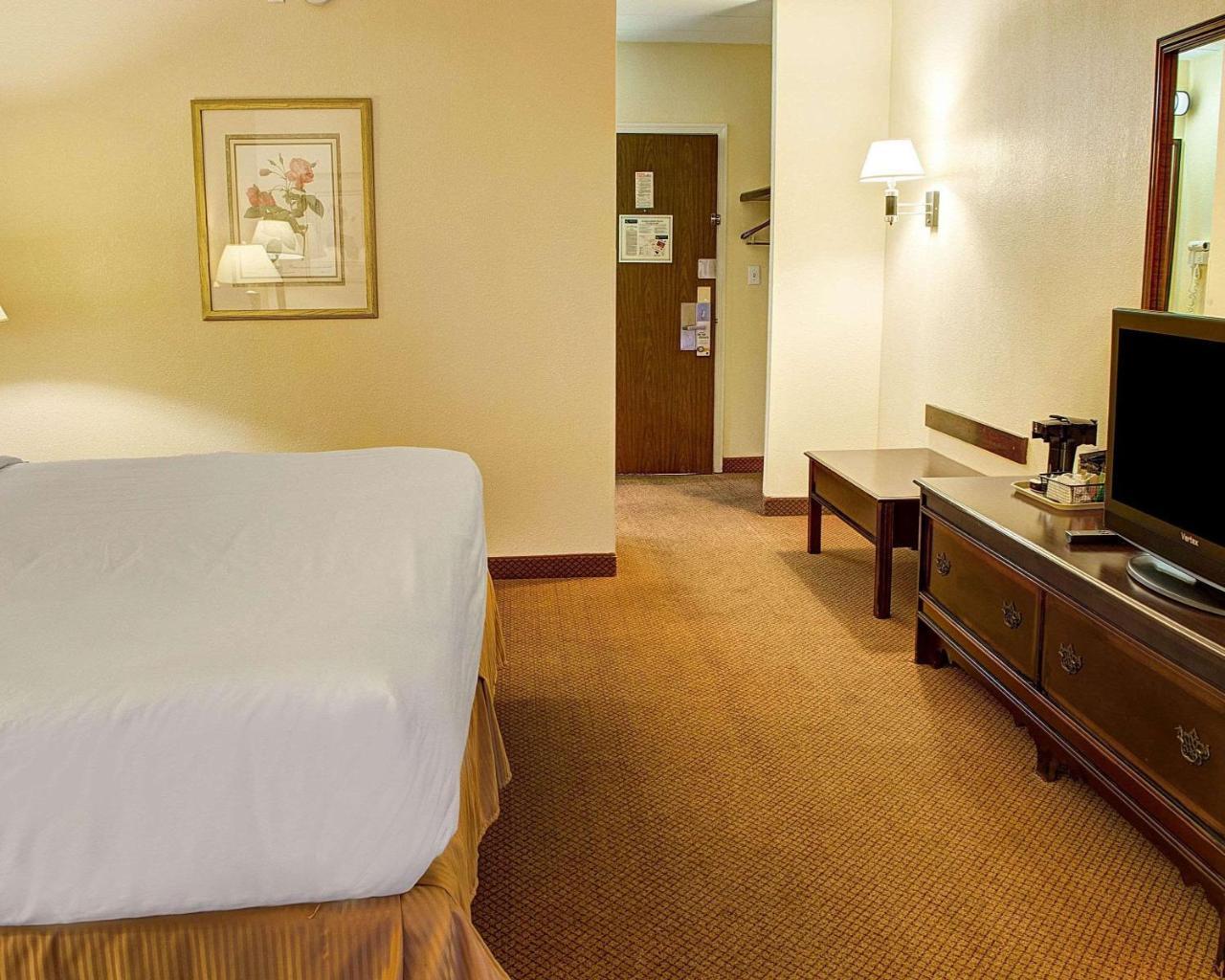 Quality Inn North Yellow Tavern Zewnętrze zdjęcie
